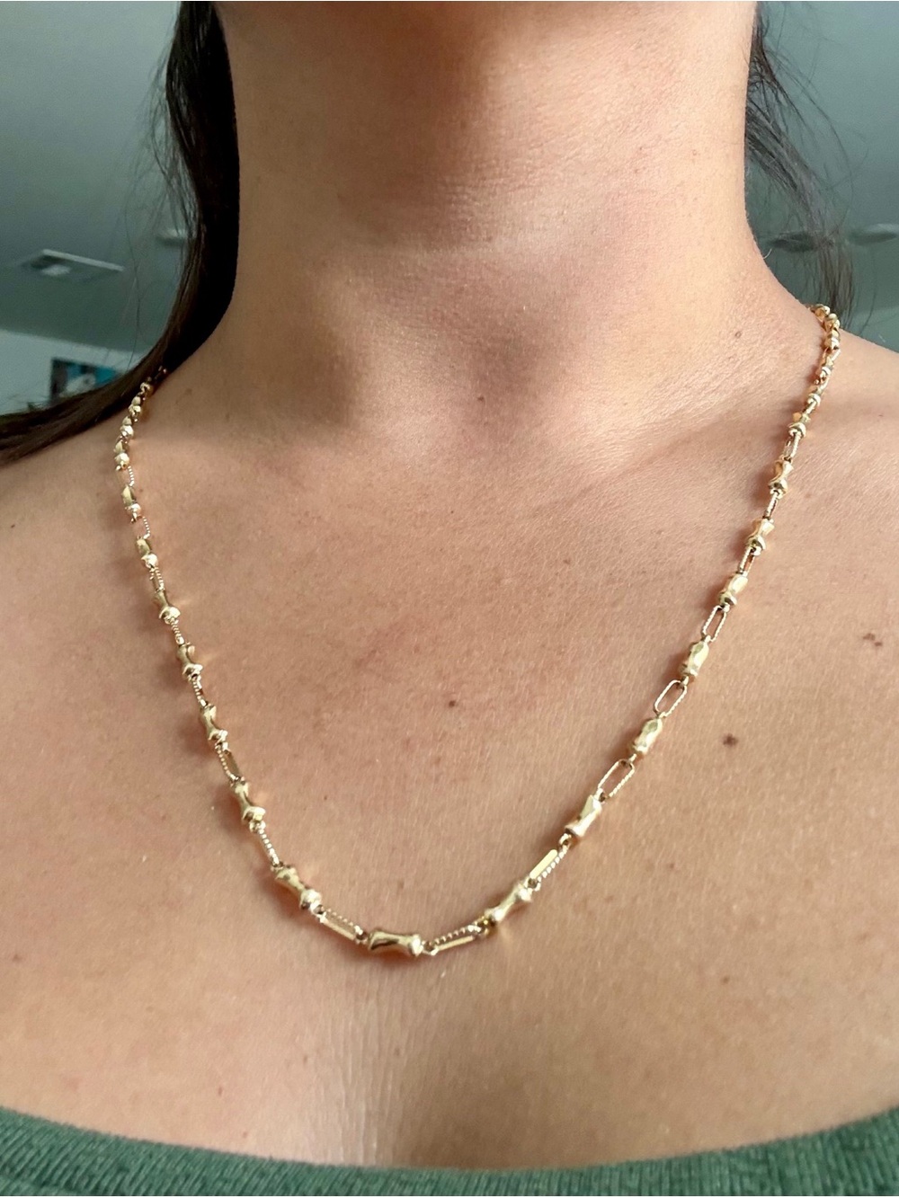 18K Yellow Gold Hourglass Link Necklace